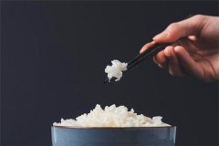 经常吃白米饭，容易得糖尿